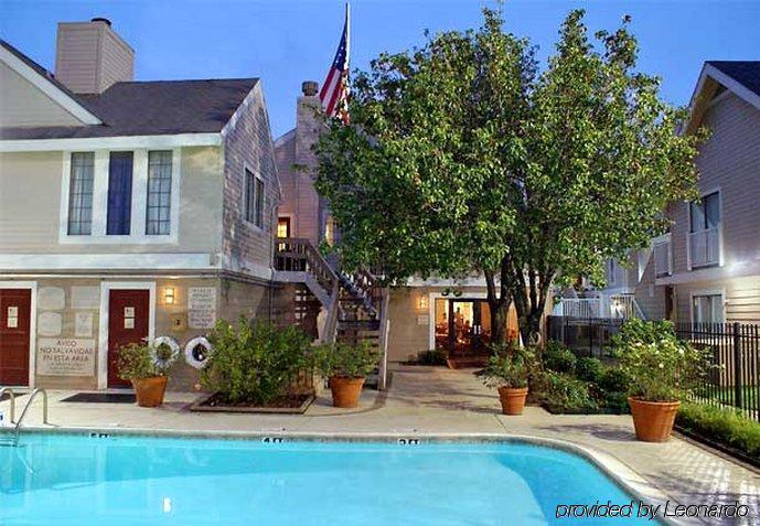 Hotel By Marriott Medical Center/nrg Park 3*